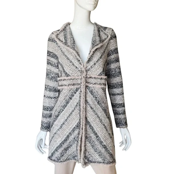 Chicos Elyse Cardigan Cream, Taupe, and Black Textured Pattern Topper Size Zero - Picture 2 of 4